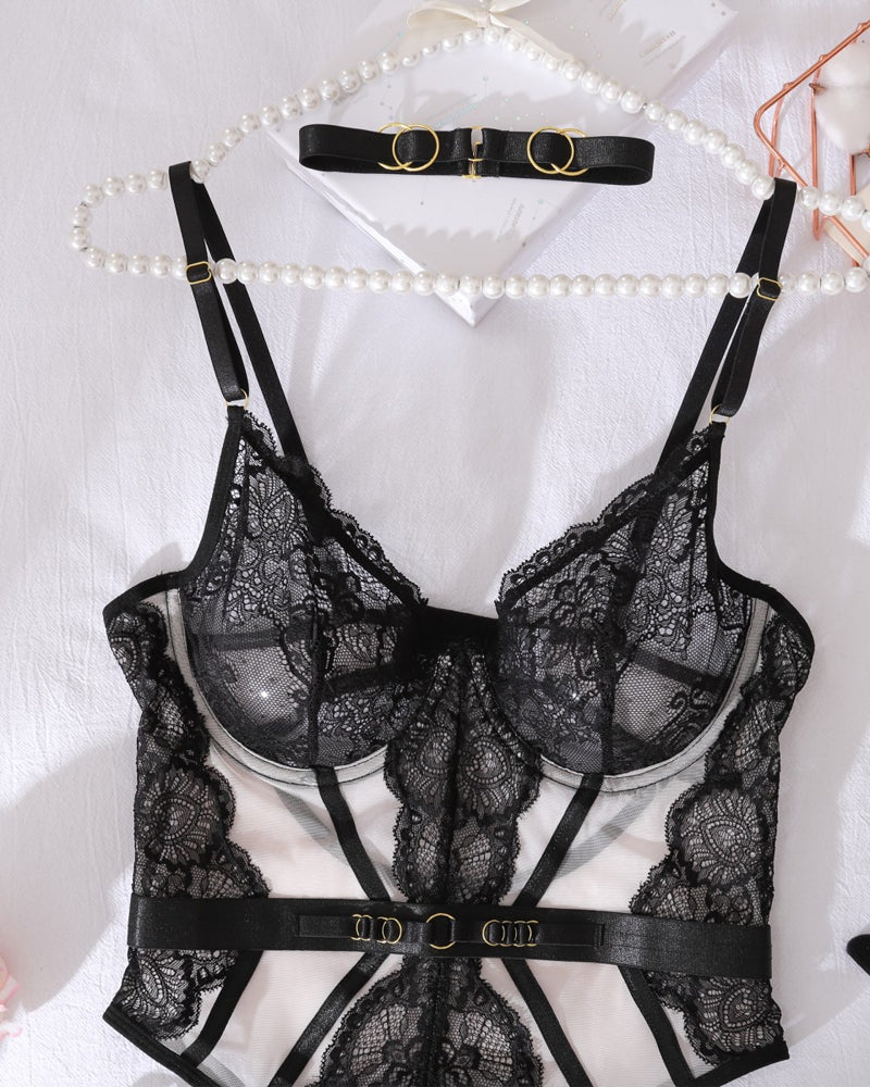 Metal Buckle Decorated Lace See-through Sexy Lingerie Set