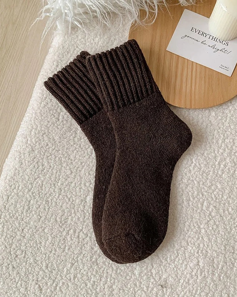 5-Pack Warm Thick Knit Soft Casual Mid-Tube Plush Socks