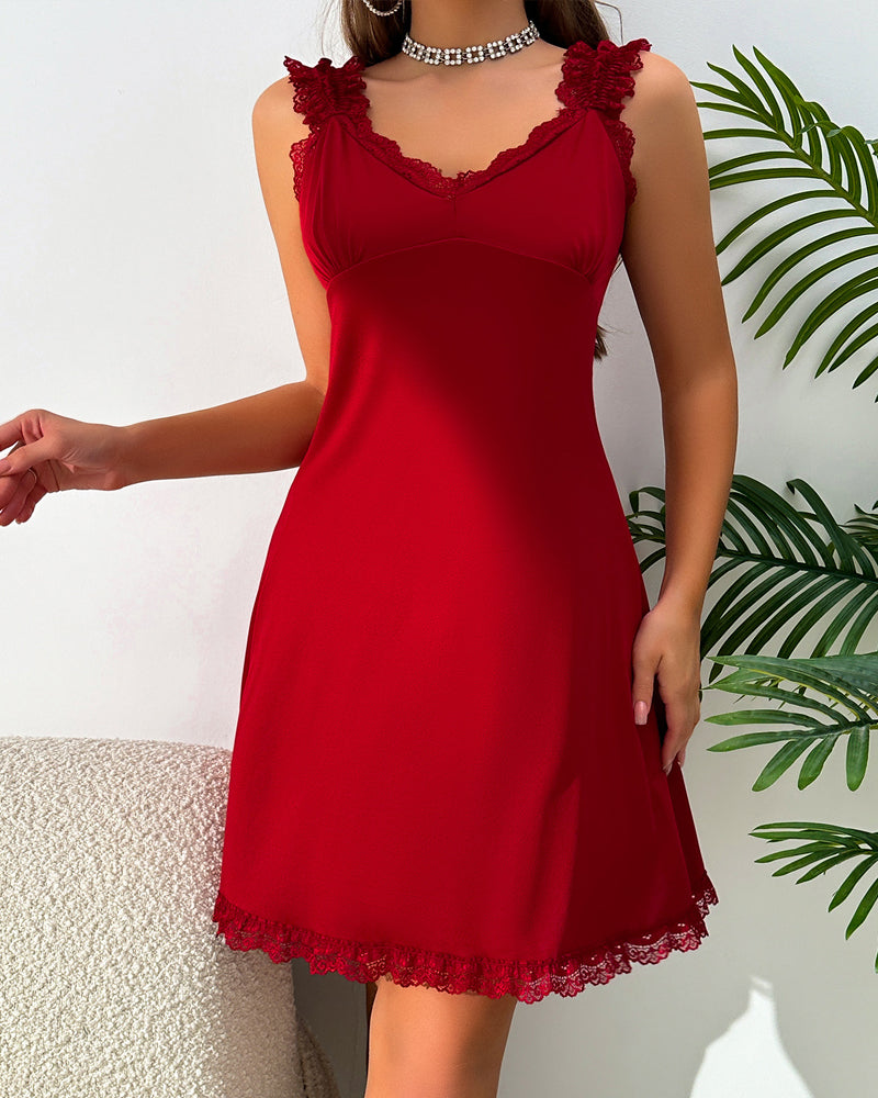 Sexy V-Back Butterfly Design High-Slit Lace Nightdress