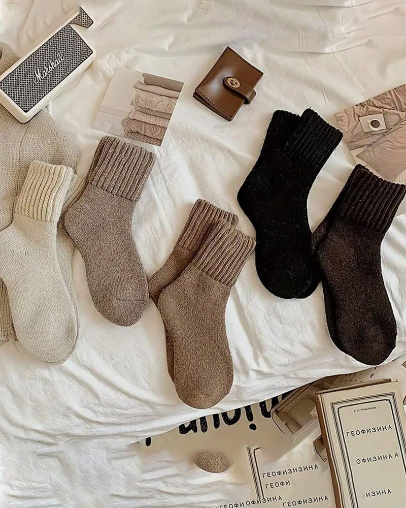 5-Pack Warm Thick Knit Soft Casual Mid-Tube Plush Socks
